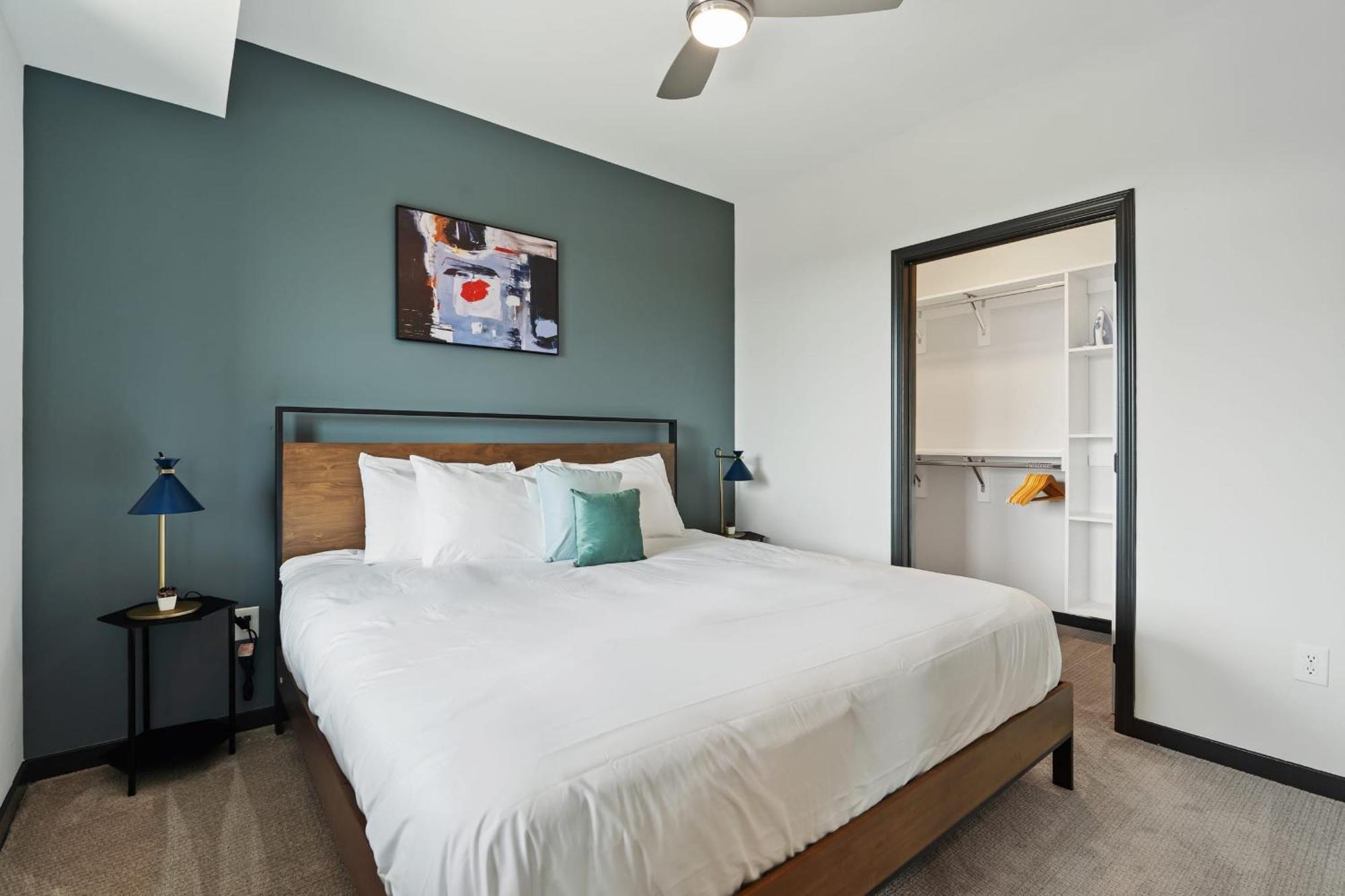 Cozysuites On Mass With Garage Parking #7 Indianapolis Buitenkant foto