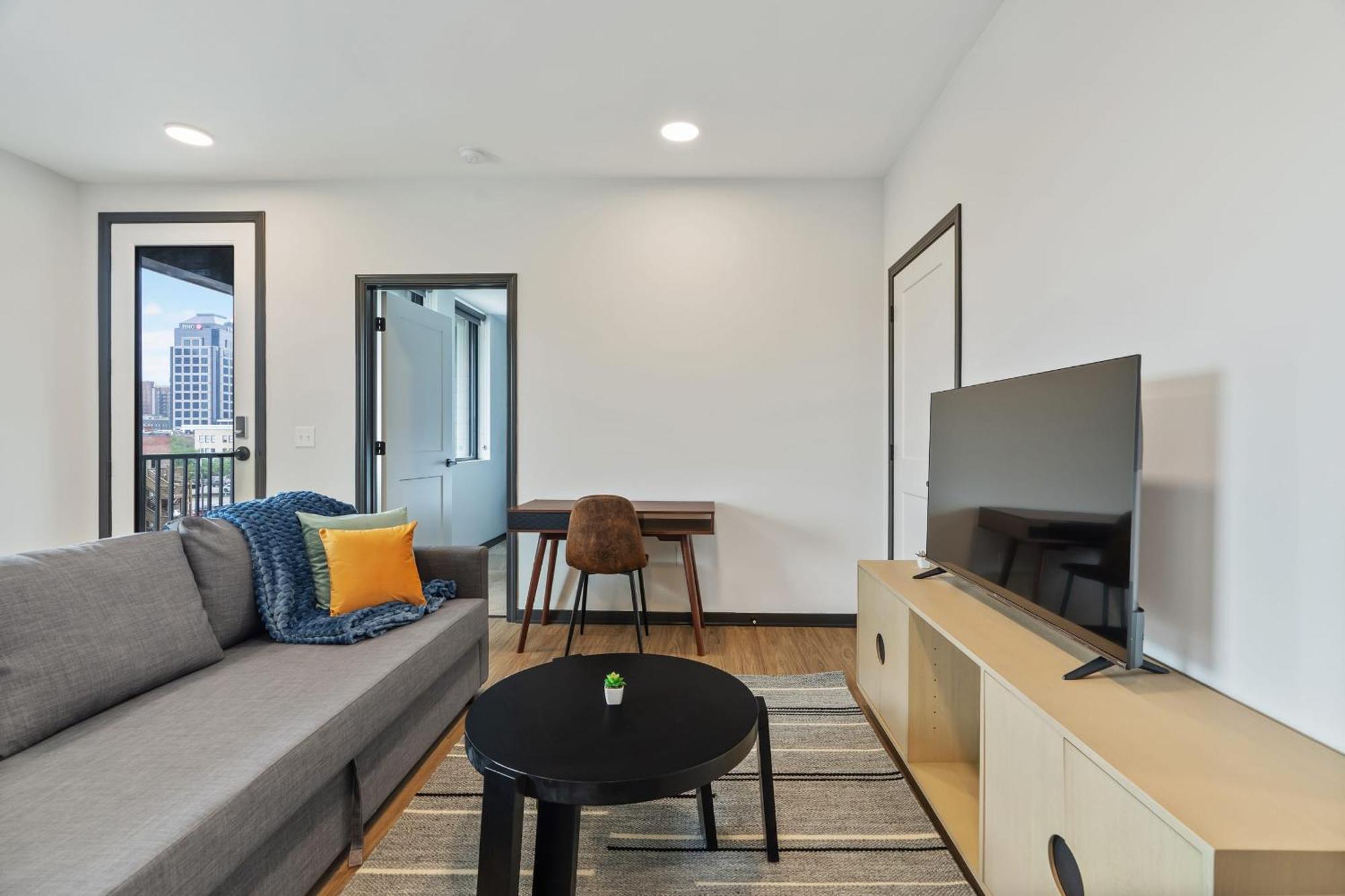 Cozysuites On Mass With Garage Parking #7 Indianapolis Buitenkant foto